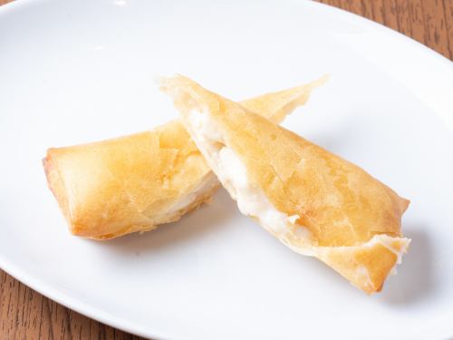 火傷注意！カニクリーム春巻き