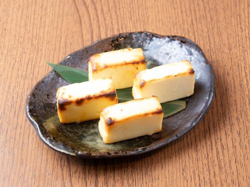 秘伝味噌に72時間漬け込んだチーズの黄金焼き