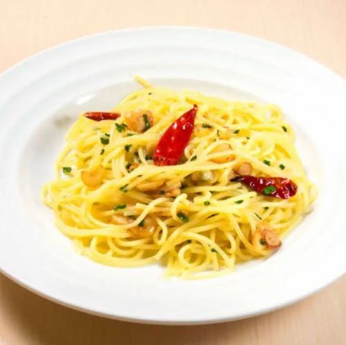 限定！本日のパスタ　にんにくゴロゴロペペロンチーノ