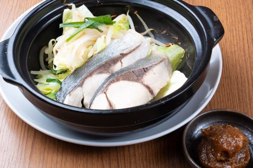특제 된장으로 먹는 해산물의 냄비찜