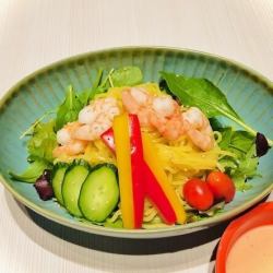 海老のラーメンサラダ