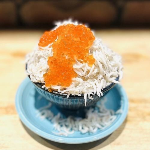 炙れ　しらすいくら丼