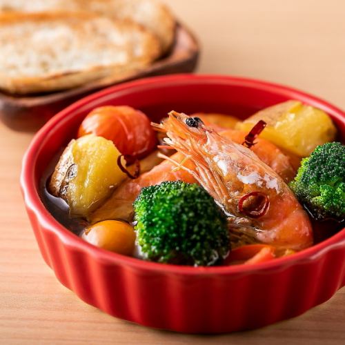 Shrimp and chunky vegetable ajillo (served with baguette)