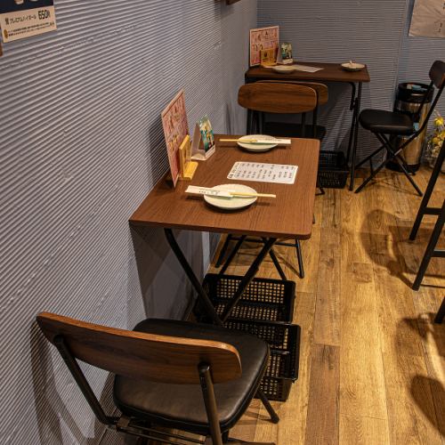 多様なシーンに対応!ゆったり過ごせるテーブル席と貸切