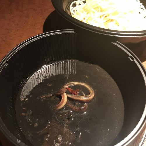 魷魚墨麵食