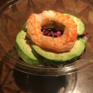 Shrimp avocado cup salad