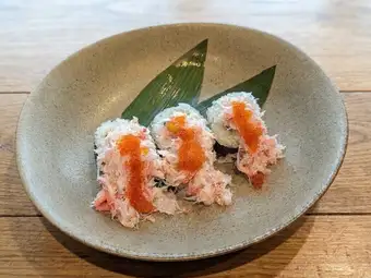 紅ずわい蟹のこぼれ寿司
