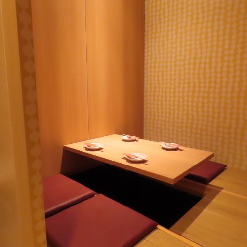 Private rooms with sunken kotatsu tables available★