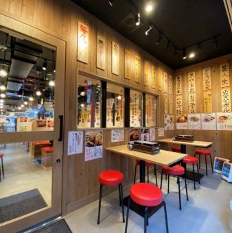 女子会にもおすすめです♪量も値段も半分で色々なお料理をたくさん・思い切っりお楽しみ頂けます。