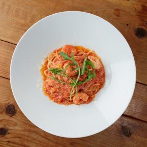 濃厚！海老のトマトクリームパスタ
