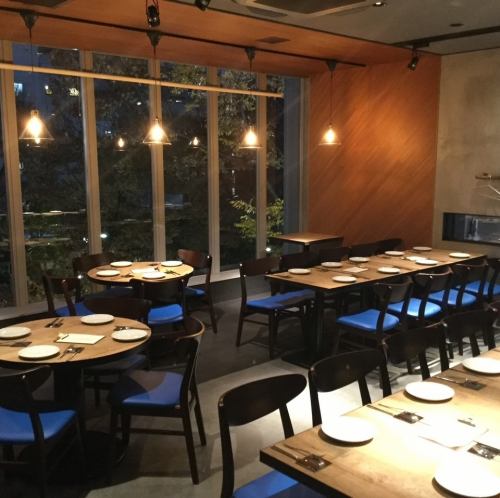 ムードある落ち着いた店内