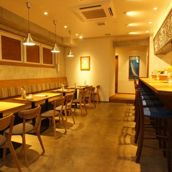 [Reservations are also welcome] I want to spend a relaxing time with a loved one at lunch or dinner.The whole restaurant can be reserved for 20 people ~ OK! There are various seating types such as 14 sofas, 8 tables, 7 counters, and 1 full private room (for 4 adults up to 8 people). Please choose ♪