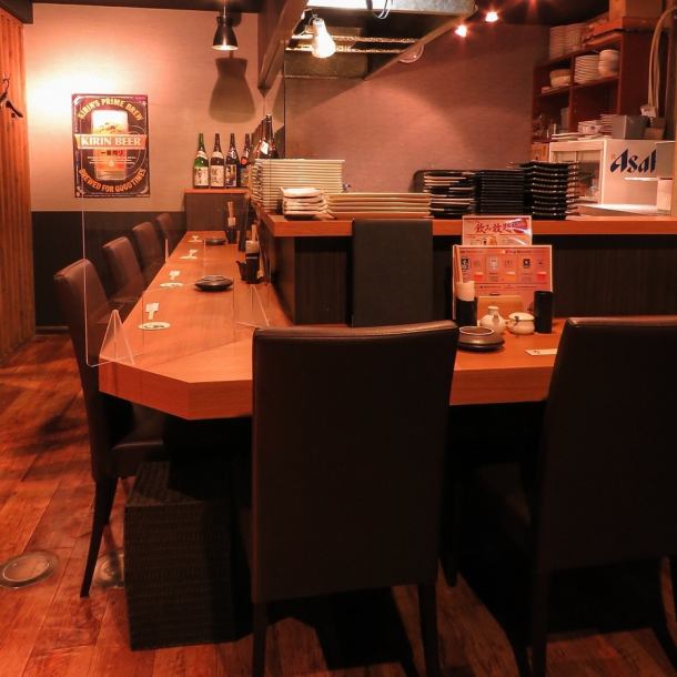 Counter seats where you can experience the live feeling of a charcoal griller grilling in a lively manner!! The calm space, which is a class above, is recommended for a relaxing date for adults.