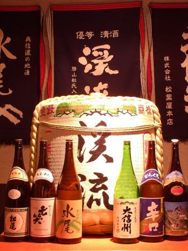 We recommend the premium all-you-can-drink, which always has more than 10 kinds of local Shinshu sake!