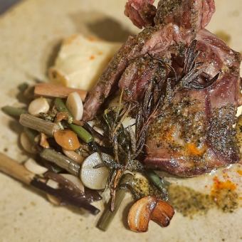 獾腰肉和野菜煎饼