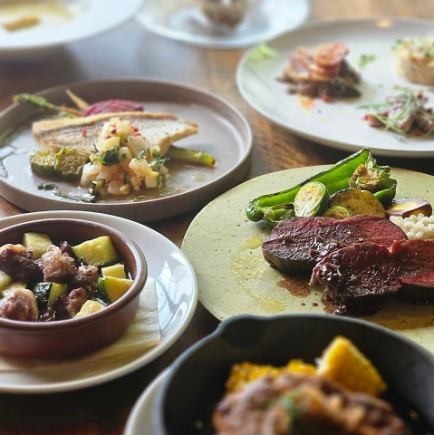 Plank 的豪华套餐包含时令蔬菜、新鲜鱼类和从屠宰场直接运送的精心挑选的野味！