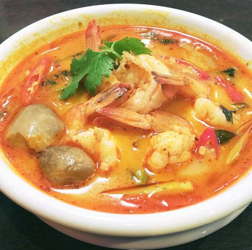 トムヤムクン　海老のスパイシーサワースープ