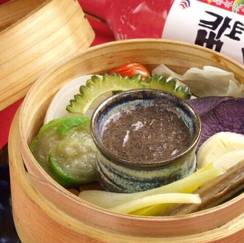 島野菜と旬の野菜のバーニャカウダ