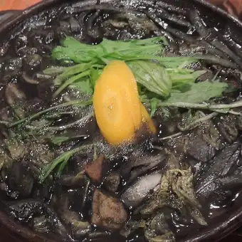 Our specialty! Squid ink hot pot + all-you-can-drink course [4500 yen]
