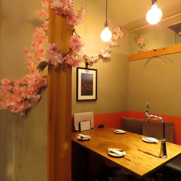 [You can enjoy cherry blossom viewing inside the restaurant♪] Our private rooms can accommodate 2 people or more, making them perfect for a relaxing date or anniversary.[Nagoya Station, Meat Sushi, Girls' Party, Birthday Party]