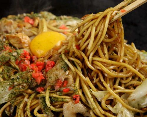 Garlic fried noodles (with raw egg)