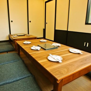 Normally, it can be used by up to 13 people, but if you use the digging kotatsu format, you can use up to 10 people.