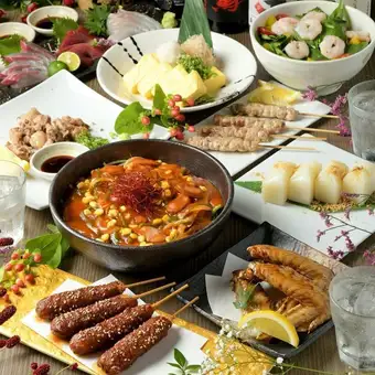 8月至10月：【憑優惠券立減500日圓】名古屋特色套餐（含無限暢飲）：5,500日圓 ⇒ 5,000日圓