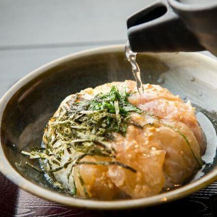 鯛茶漬けや縞アジのお刺身・牛タンなど幅広いお料理を楽しめる