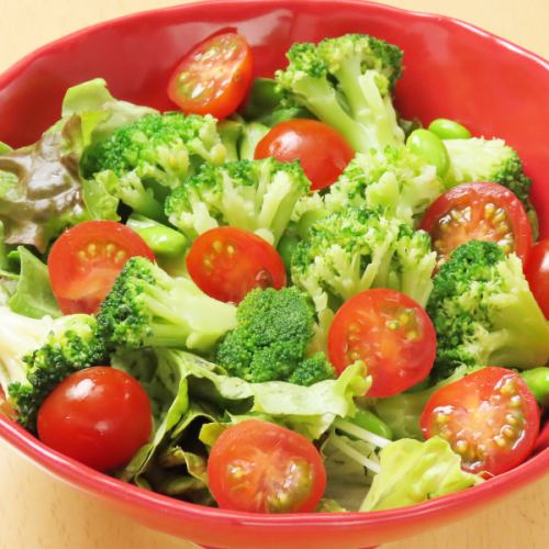 トマトとブロッコリーのさっぱり梅サラダ
