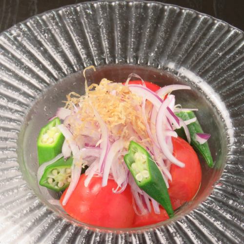 Japanese-style tomato and okra salad