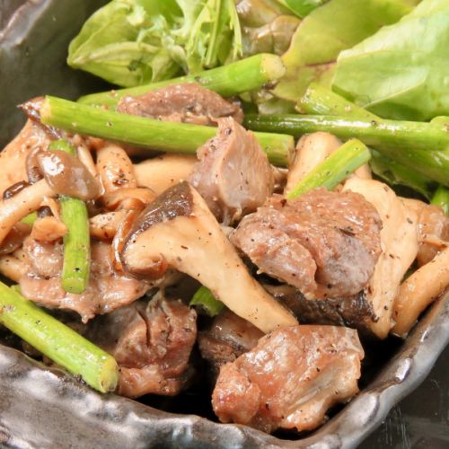Stir-fried Gizzards and Mushrooms with Black Pepper