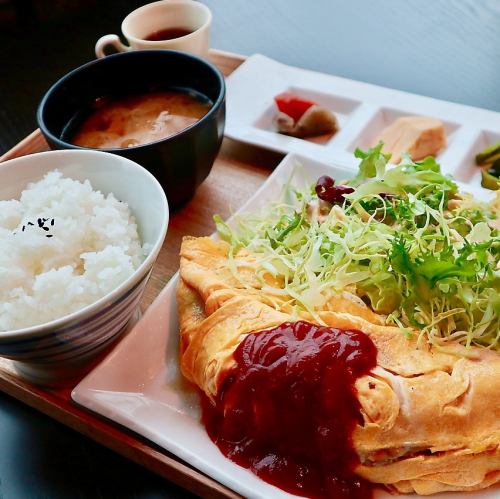 [Daily lunch 1,100 yen] Comes with homemade side dishes and side dishes♪