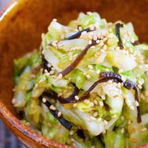 Addictive shredded salted cabbage