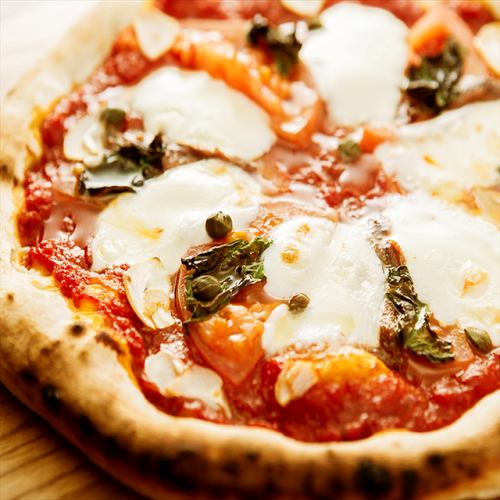 A variety of pizzas made with homemade dough...We offer authentic Italian food at reasonable prices♪
