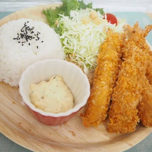 充実したランチメニュー多数！※スープ＆ドリンク付きは＋200円