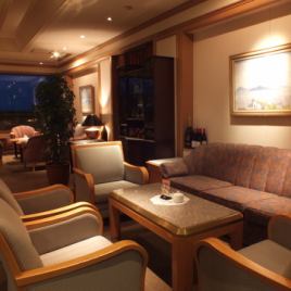 【Separate lounge】 Separate sofa seats are available in separate rooms.I will produce a moment of bliss.We are preparing 30 seats in total, including private room counter and separate room lounge.We will inform you according to the number of guests.※ The photo is one example