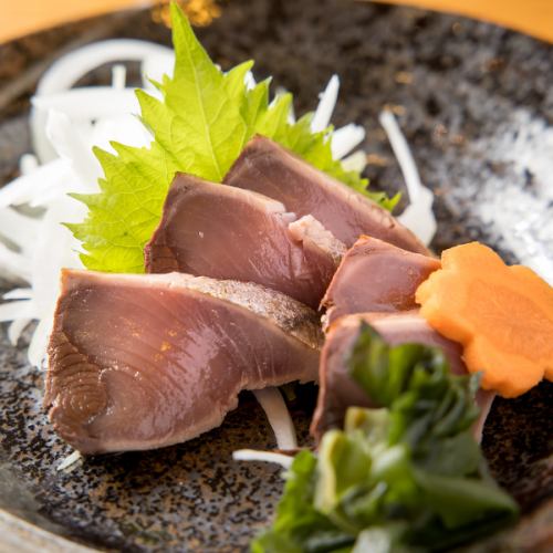 定番メニューとは別に、季節のお魚や旬彩を用いた季節のメニューを取り揃えております。600円(税込)~