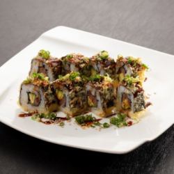 Tuna and avocado tempura roll