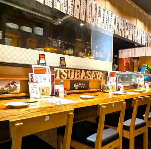 【飲み会におすすめの空間】店内は、お一人様でもゆっくり過ごせる雰囲気です。全38席ご用意しており、気兼ねなく楽しめる空間なので、友人との飲み会や会社のご宴会にも最適です。※写真はイメージです。