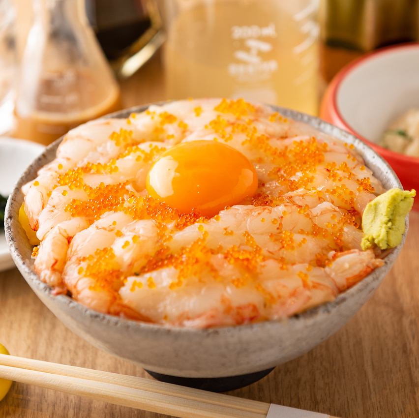 全国各地から食材を厳選し、鮮度抜群の魚料理が昼夜問わず楽しめます☆