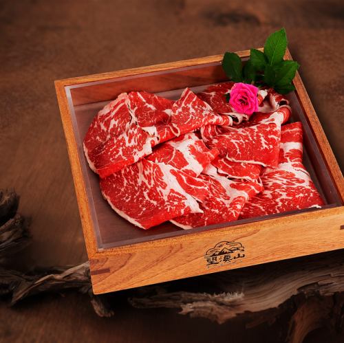 お肉はもちろん、ここでしか味わえない種類豊富なお料理