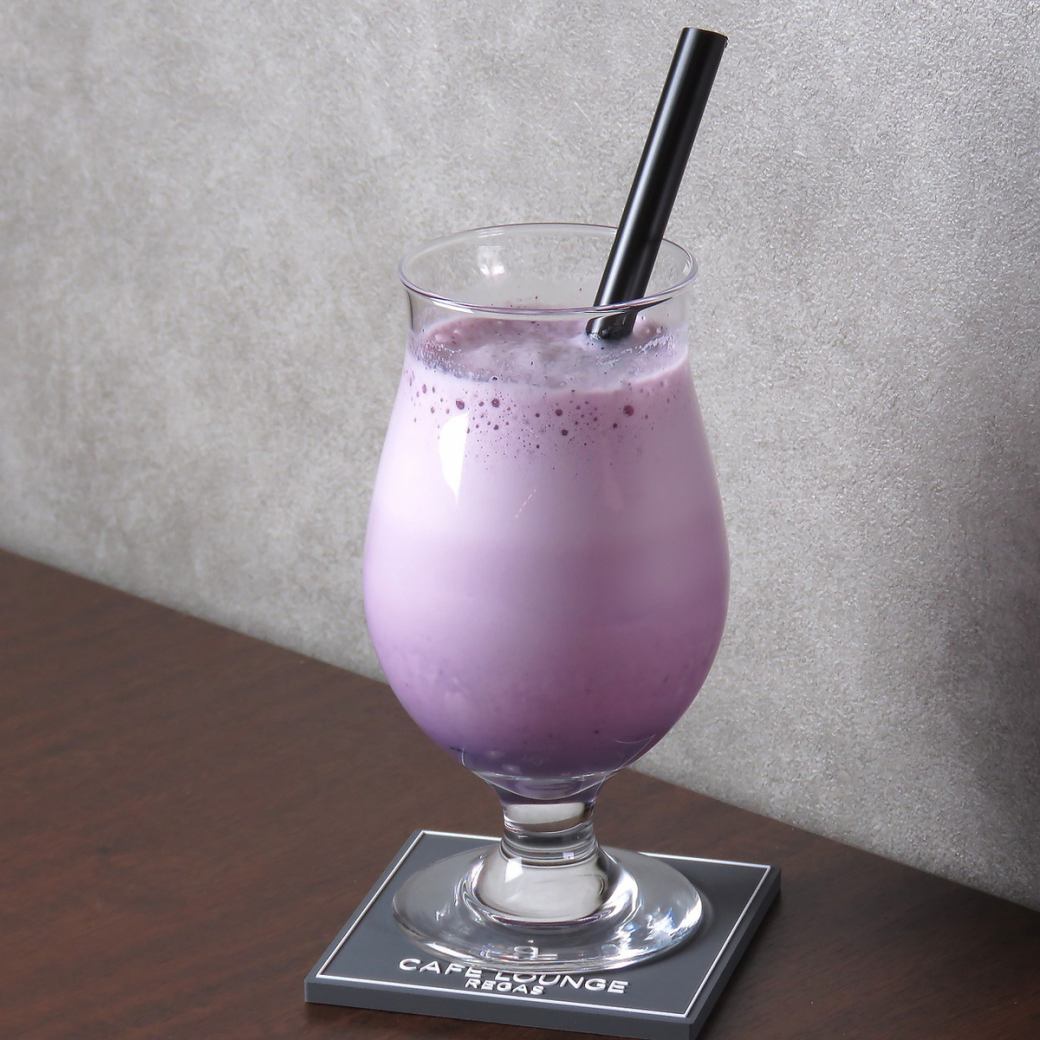 落ち着いた雰囲気の中で当店自慢の料理やお酒をお楽しみください