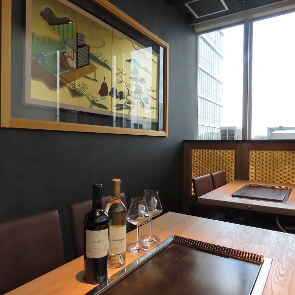 In the back, you can enjoy your meal in a space with a slightly different atmosphere.We can accommodate meals for large groups, so please feel free to contact us.