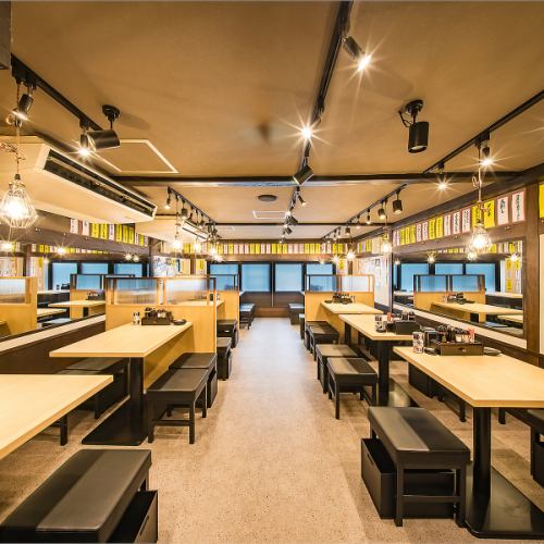 대형 연회도 OK! 개방적인 점내 공간 ♪