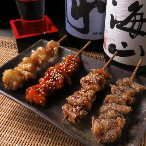 備長炭で焼き上げる焼鳥!