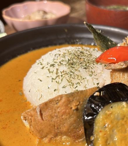 地魚レッドカレー