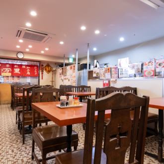 【2名様テーブル】お仕事合間のランチやちょい飲み、軽いお食事にもおススメの2名様席♪