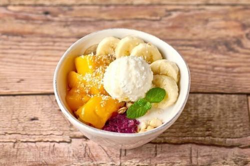 Acai Bowl Coconut Mango