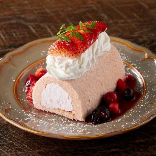 苺のロールケーキ