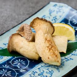 [Vegetables] Whole grilled king oyster mushroom
